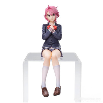 ESTATUA AIRA PM PERCHING...
